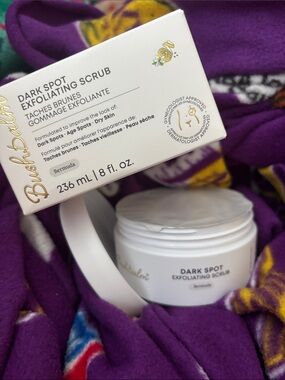 BushBalm- Dark Spot Exfoliating Scrub